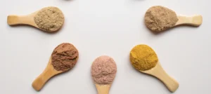 Mineraalide pulbrid, mis kujutavad toortuhka lemmikloomatoidus